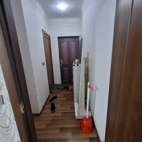 In Baku 70.0 m² apartment is for rent - Image 3