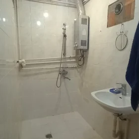 In Baku 80.0 m² apartment is for sale - Image 2