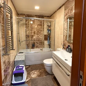 In Baku 160.0 m² apartment is for sale - Image 2