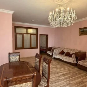 In Baku 160.0 m² house with 5.0 rooms is for sale - Image 2