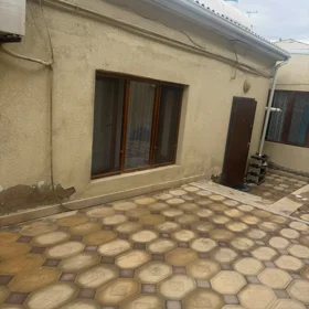 In Baku 160.0 m² house with 5.0 rooms is for sale - Image 3