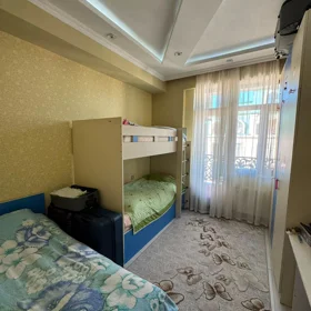 In Baku 115.0 m² apartment is for sale - Image 9