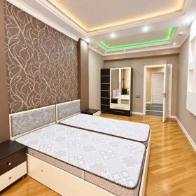 In Baku 155.0 m² apartment is for rent - Image 2