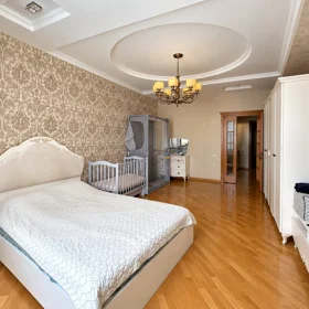 In Baku 117.0 m² apartment is for sale - Image 6