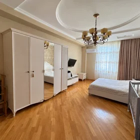 In Baku 117.0 m² apartment is for sale - Image 8