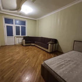 In Baku 147.0 m² apartment is for rent - Image 6