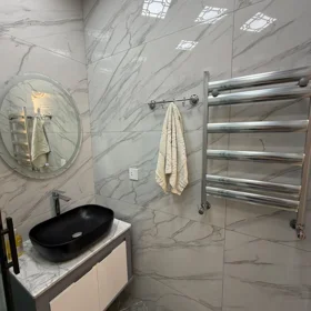 In Baku 70.0 m² apartment is for rent - Image 9