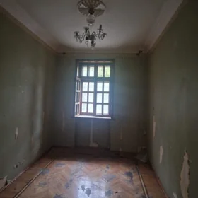 In Baku 150.0 m² apartment is for sale - Image 4