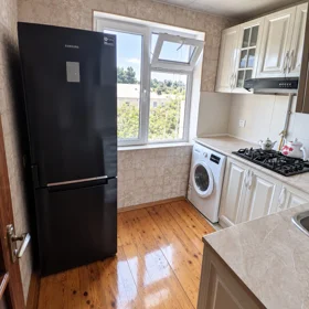 In Baku 100.0 m² apartment is for sale - Image 2