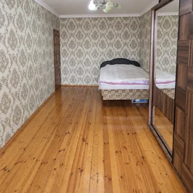 In Baku 100.0 m² apartment is for sale - Image 6