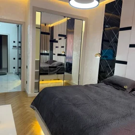 In Baku 61.0 m² apartment is for sale - Image 8