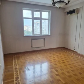 In Binəqədi rayonu 101.0 m² apartment is for rent - Image 2