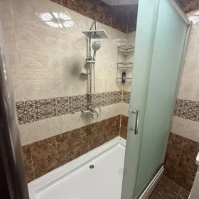 In Baku 120.0 m² apartment is for rent - Image 9