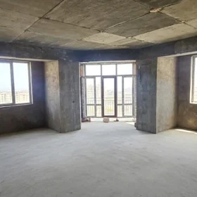 In Baku 184.0 m² apartment is for sale - Image 3