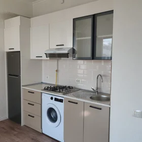 In Baku 65.0 m² apartment is for rent - Image 3