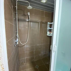 In Baku 1000.0 m² house with 3.0 rooms is for sale - Image 5