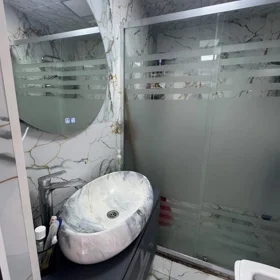 In Khirdalan 84.0 m² apartment is for rent - Image 8