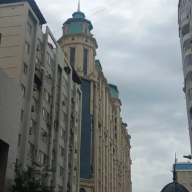 In Baku 136.0 m² apartment is for sale - Image 8