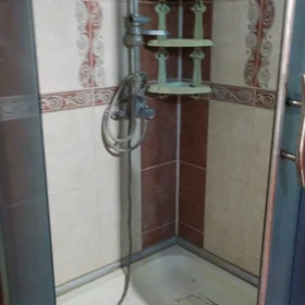 In Baku 90.0 m² house with 3.0 rooms is for rent - Image 4