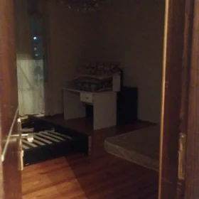 In Baku 90.0 m² house with 3.0 rooms is for rent - Image 7