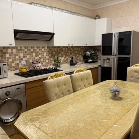 In Baku 120.0 m² apartment is for sale - Image 7
