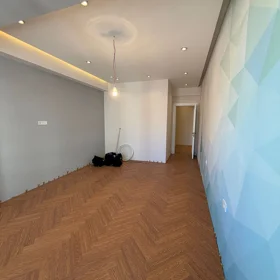 In Baku 217.0 m² apartment is for sale - Image 9