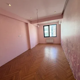 In Baku 217.0 m² apartment is for sale - Image 10