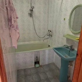 In Baku 50.0 m² apartment is for rent - Image 2