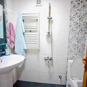 In Baku 85.0 m² apartment is for sale - Image 9