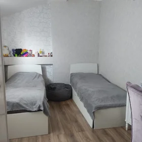 In Baku 75.0 m² apartment is for sale - Image 9