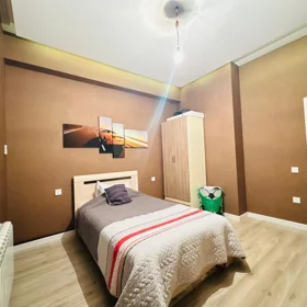 In Baku 90.0 m² apartment is for sale - Image 2