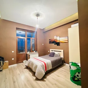 In Baku 90.0 m² apartment is for sale - Image 9