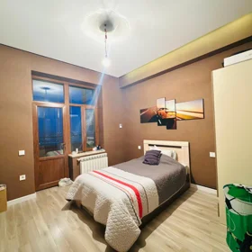 In Baku 90.0 m² apartment is for sale - Image 10