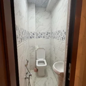 In Baku 80.0 m² apartment is for sale - Image 2