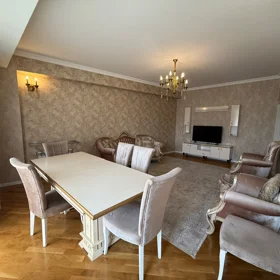 In Baku 115.0 m² apartment is for rent - Image 2