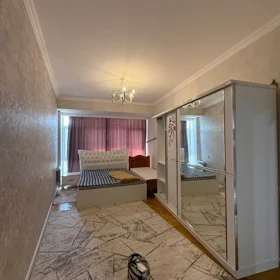 In Baku 115.0 m² apartment is for rent - Image 3