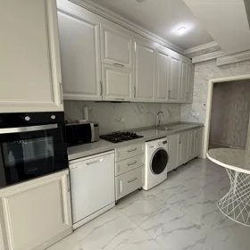 In Baku 115.0 m² apartment is for rent - Image 6