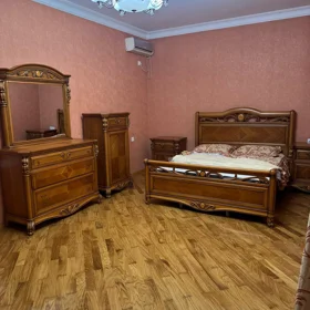 In Baku 140.0 m² apartment is for rent - Image 3