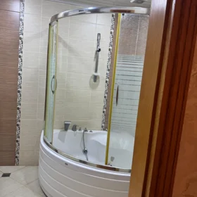 In Baku 140.0 m² apartment is for rent - Image 10