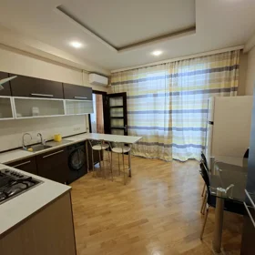 In Baku 170.0 m² apartment is for rent - Image 7