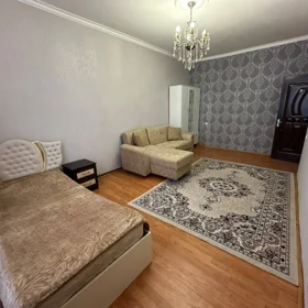 In Baku 90.0 m² apartment is for rent - Image 3