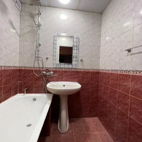 In Baku 60.0 m² apartment is for rent - Image 9