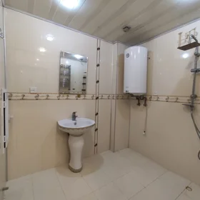 In Baku 150.0 m² apartment is for rent - Image 2