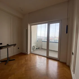 In Binəqədi rayonu 69.0 m² apartment is for sale - Image 3