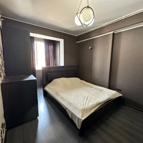 In Baku 90.0 m² apartment is for rent - Image 10