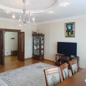In Baku 132.0 m² apartment is for sale - Image 2