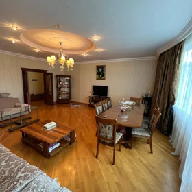 In Baku 132.0 m² apartment is for sale - Image 5