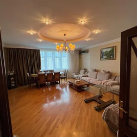 In Baku 132.0 m² apartment is for sale - Image 8