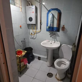 In Baku 70.0 m² apartment is for rent - Image 2