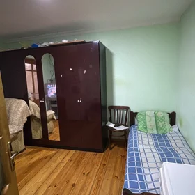 In Baku 150.0 m² house with 3.0 rooms is for rent - Image 2